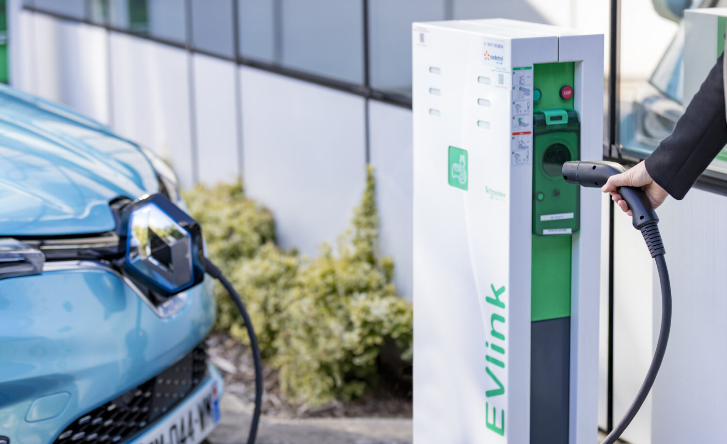 Le Groupe Renault crée Elexent pour faciliter la recharge des flottes électriques