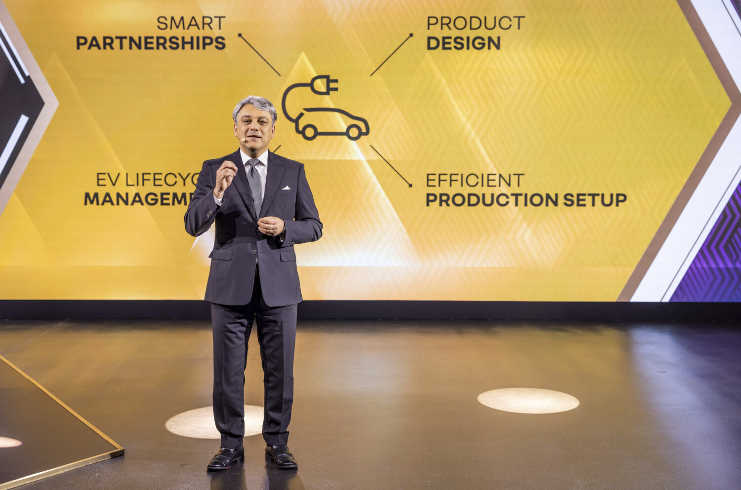 2021 - Renault eWays press conference