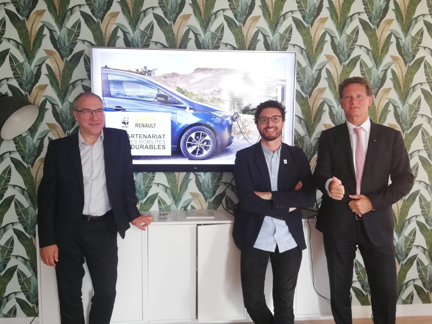 WWF France and Groupe Renault announce a partnership aimed at  implementing a more electric and shared mobility,  combined with the development of renewable energies