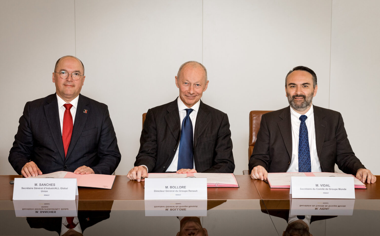 GROUPE RENAULT, ITS GROUP WORKS COUNCIL AND INDUSTRIALL GLOBAL UNION SIGN A GLOBAL AGREEMENT ON QUALITY OF WORK LIFE